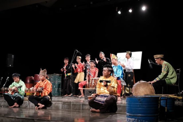 Pertunjukkan Musik Tradisional